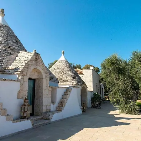 Trulli San Pietro بيت للعطل *