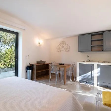 Trulli San Pietro بيت للعطل
